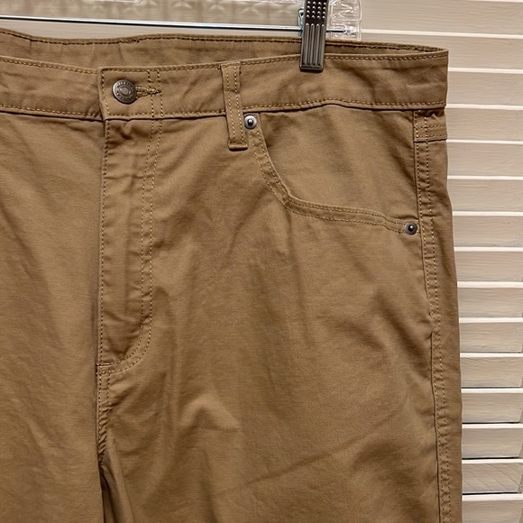 Magellan Outdoors Men’s Pants in Khaki, Size 36Wx30L - Picture 7 of 13